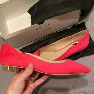 Beautiful Pink suede Flats